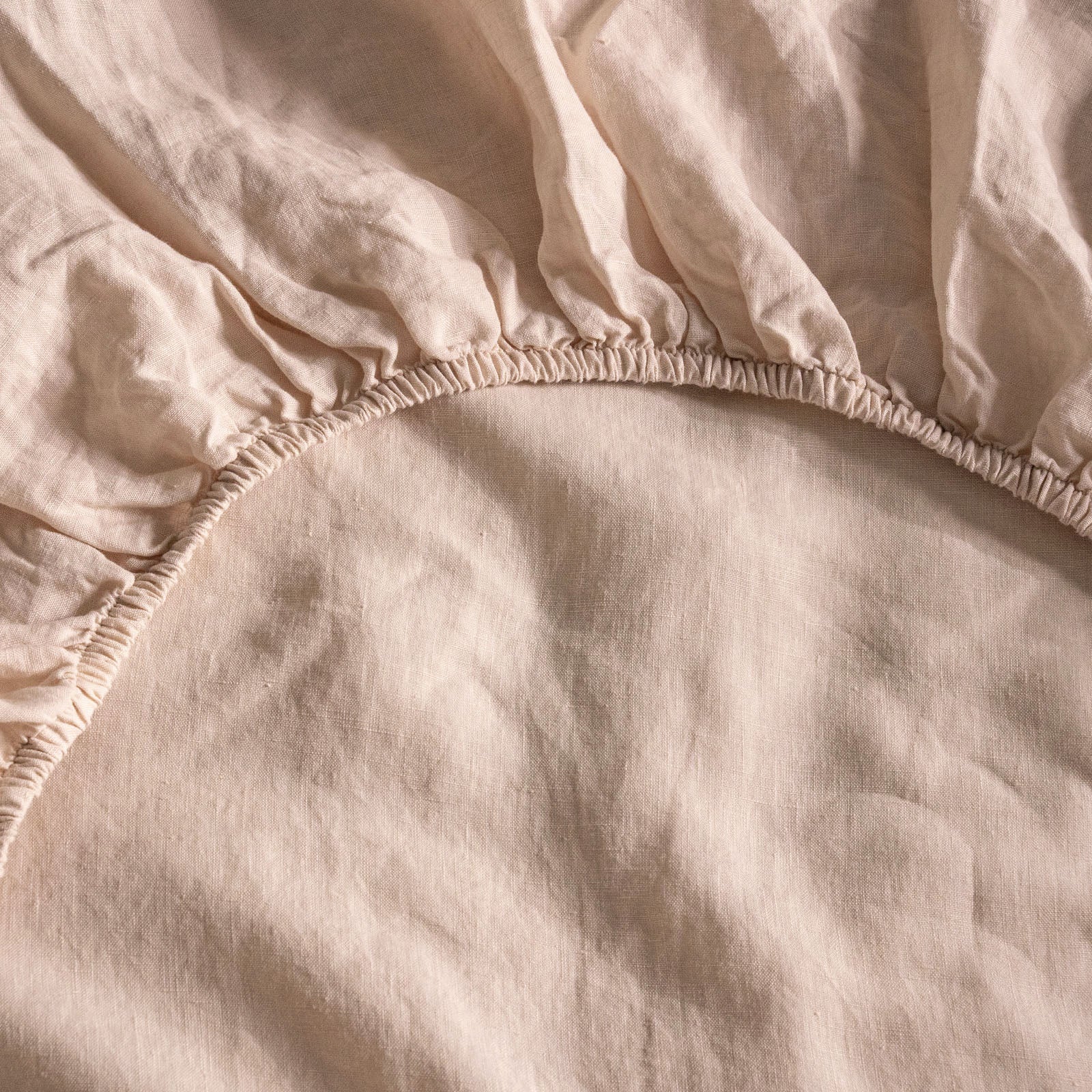 French Flax Linen Fitted Sheet in Blush - Image 4
