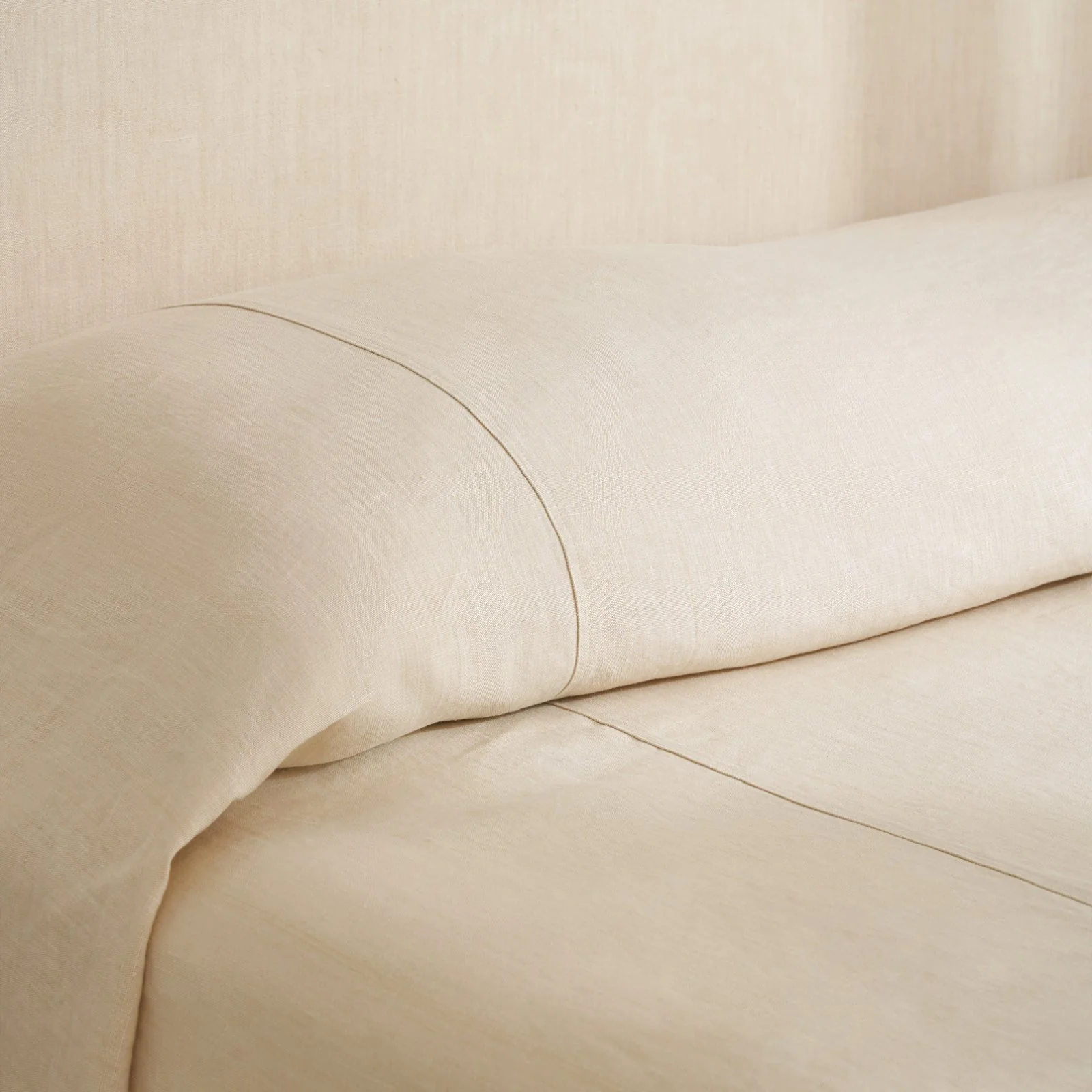 French Flax Linen Heavy Bedcover in Creme - Image 3