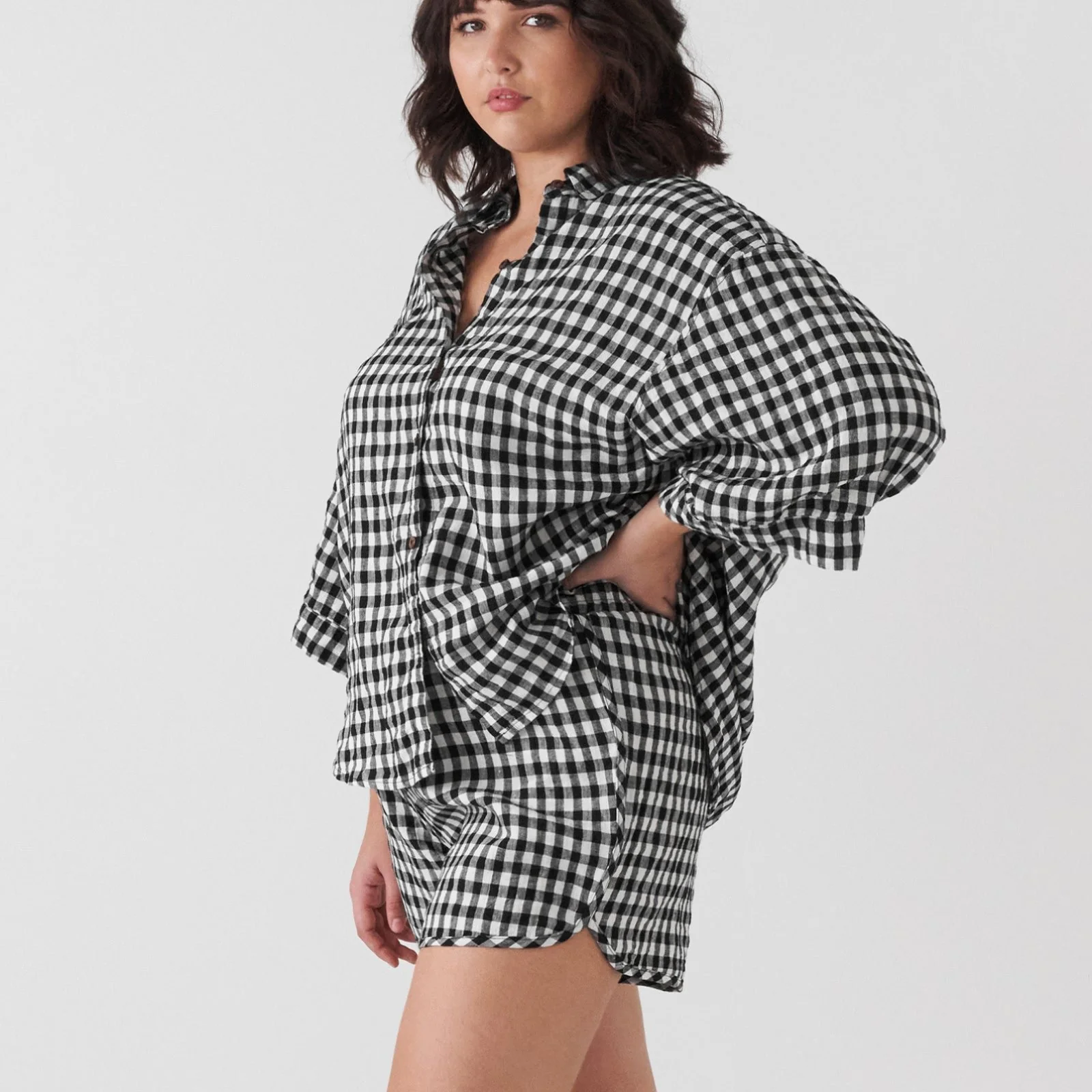 French Flax Linen Relaxed Short in Charcoal Gingham - Image 3