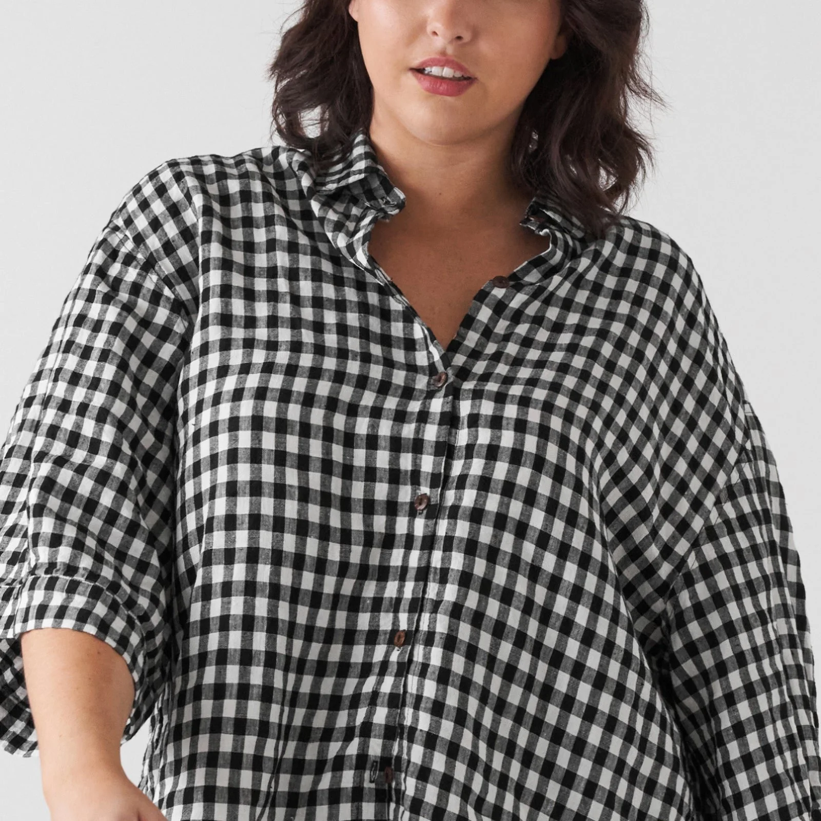 French Flax Linen Ruby Shirt in Charcoal Gingham - Image 4