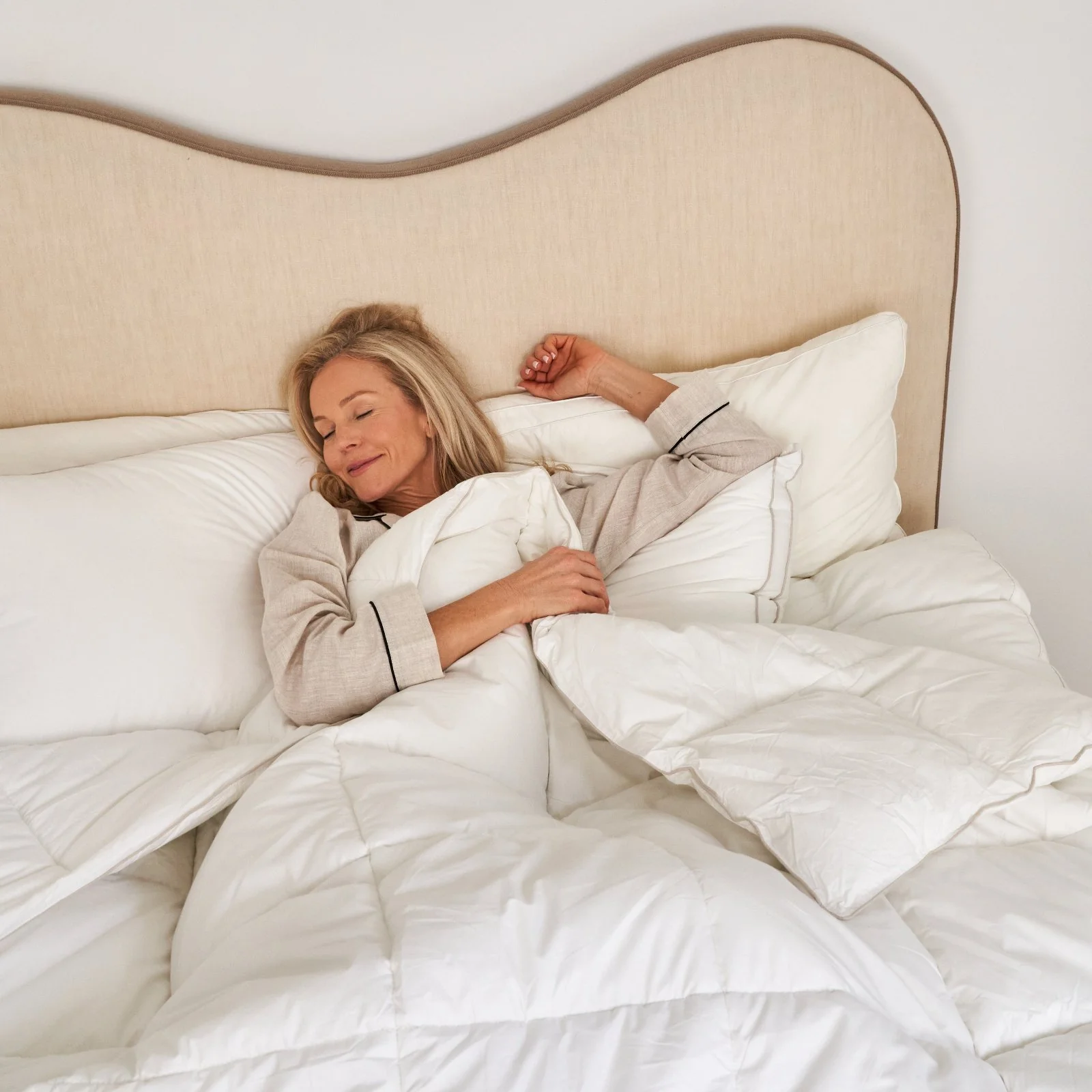 Hotel Cloud Collection™ Luxury 5 Star Hotel Mattress Topper - Image 9