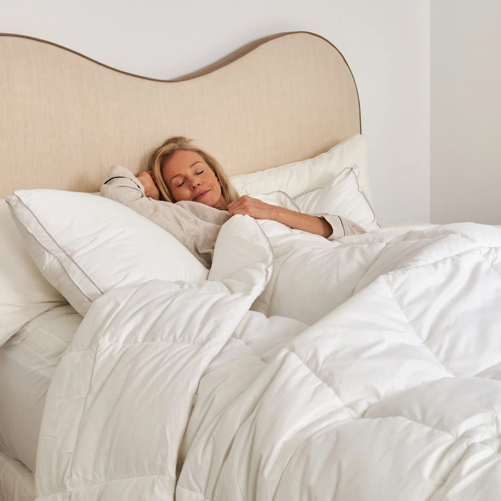 Hotel Cloud Collection™ Luxury 5 Star Hotel Quilt - Image 14