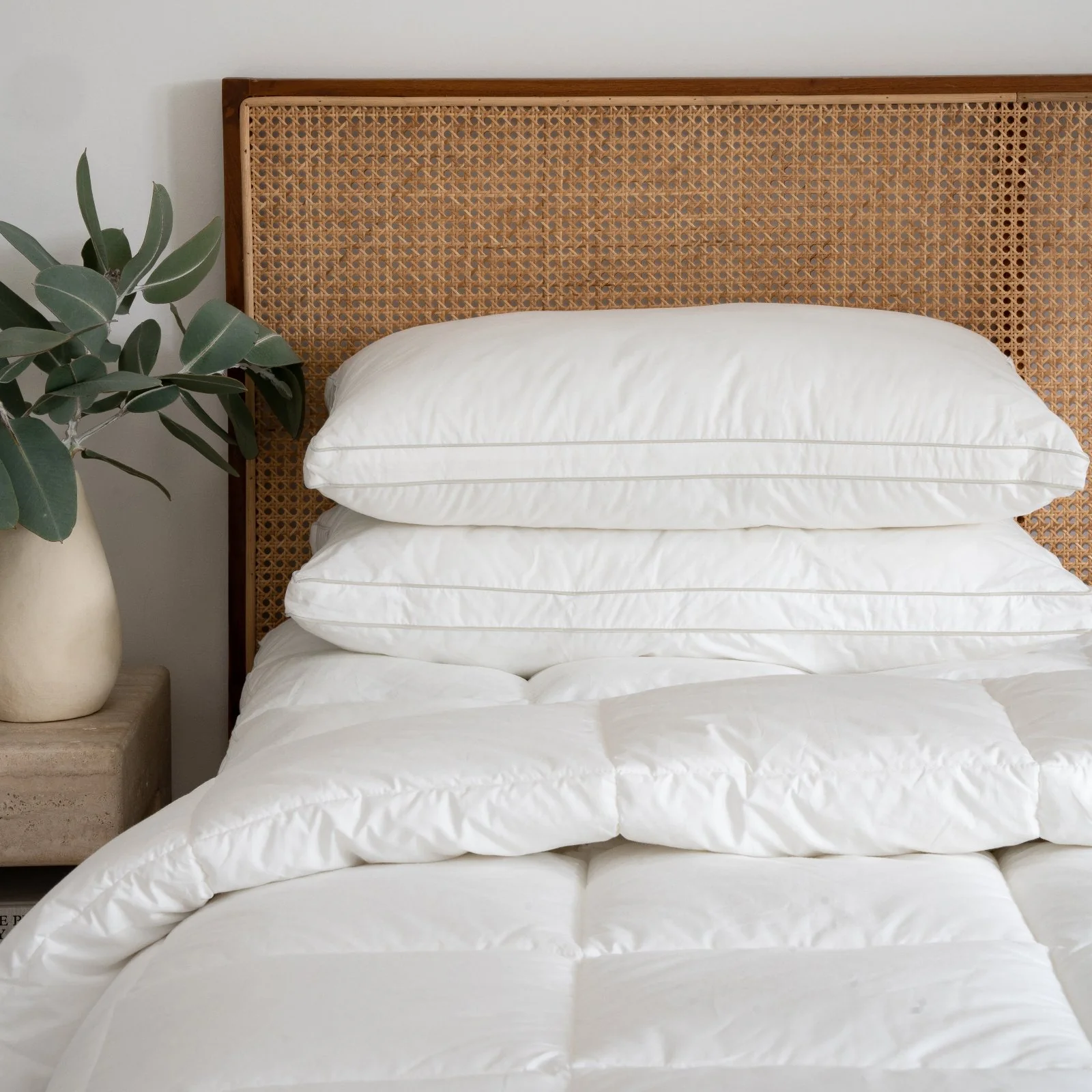 Hotel Cloud Collection™ Luxury 5 Star Hotel Quilt - Image 4